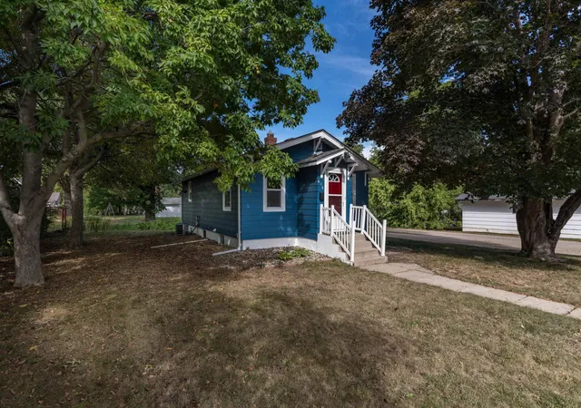 Photo 1 of Sale Pending at 616 Lake St, Alexandria, MN 56308 | MLS# 7138353 | Listing updated on 2026-09-10