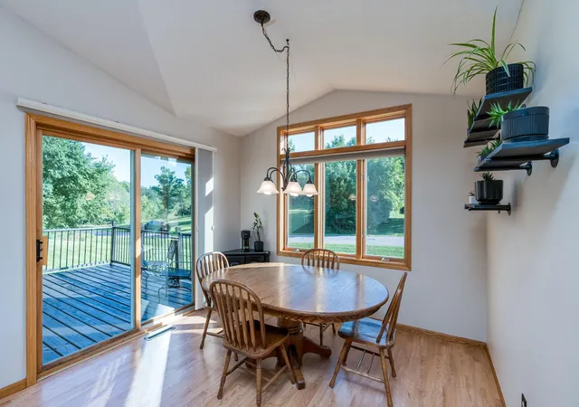 Photo 3 of Sale Pending at 200 Mapleridge Dr, Mankato, MN 56001 | MLS# 7138358 | Listing updated on 2026-09-13