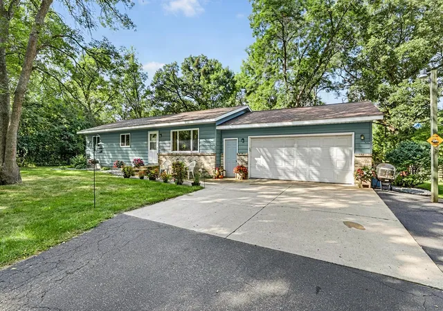 Photo 1 of Sale Pending at 16795 Lake Ave, Paynesville, MN 56362 | MLS# 7138397 | Listing updated on 2026-09-21