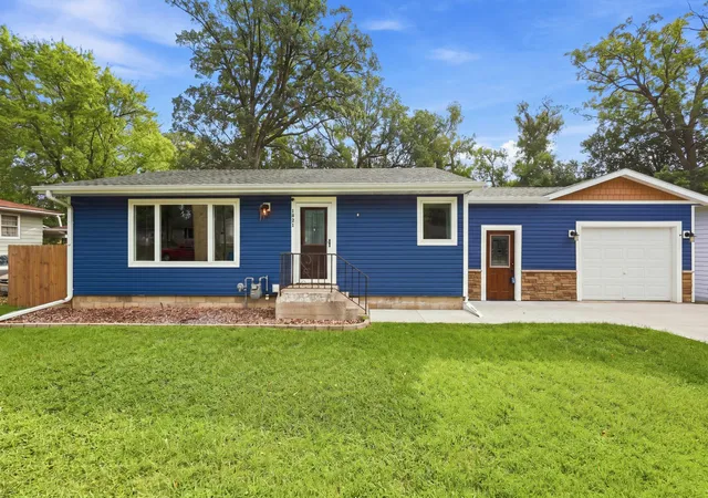 Photo 1 of Sale Pending at 1521 Gary Ave, Detroit Lakes, MN 56501 | MLS# 7138401 | Listing updated on 2026-09-11
