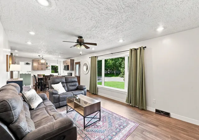 Photo 4 of Sale Pending at 1521 Gary Ave, Detroit Lakes, MN 56501 | MLS# 7138401 | Listing updated on 2026-09-11