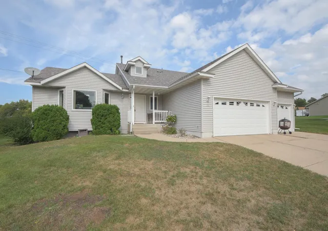 Photo 1 of Single family home for sale at 715 Prairie Ln, Sauk Rapids, MN 56379 | MLS# 7138442 | Listing updated on 2026-10-06