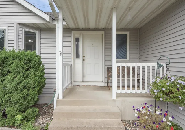 Photo 4 of Single family home for sale at 715 Prairie Ln, Sauk Rapids, MN 56379 | MLS# 7138442 | Listing updated on 2026-10-14