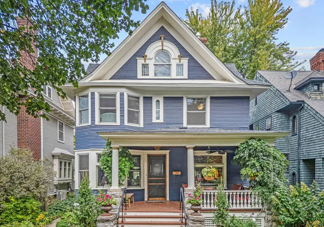 Photo 2 of Single family home for sale at 997 Lincoln Ave, Saint Paul, MN 55105 | MLS# 7138467 | Listing updated on 2026-09-22