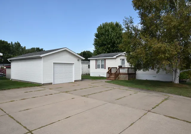 Photo 1 of Single family home for sale at 708 1st Street E, Milaca, MN 56353 | MLS# 7138471 | Listing updated on 2026-09-11