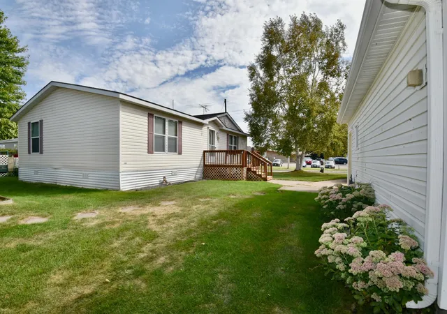 Photo 4 of Single family home for sale at 708 1st Street E, Milaca, MN 56353 | MLS# 7138471 | Listing updated on 2026-09-11