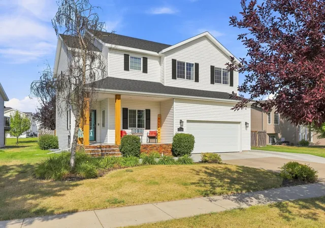 Photo 1 of Single family home for sale at 730 36th Avenue W, West Fargo, ND 58078 | MLS# 7138479 | Listing updated on 2026-10-09