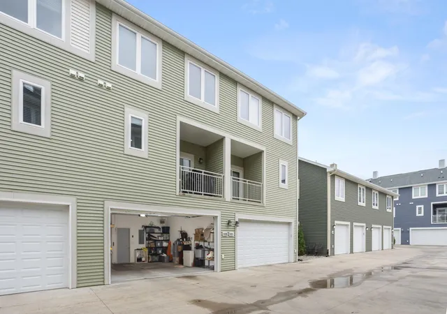 Photo 3 of Townhouse for sale at 503 33rd Way E #B, West Fargo, ND 58078 | MLS# 7138487 | Listing updated on 2026-09-28