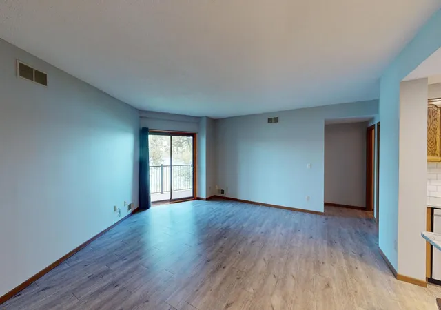 Photo 2 of Sale Pending at 808 Lake Chapeau Dr #105, Albert Lea, MN 56007 | MLS# 7138494 | Listing updated on 2026-09-21