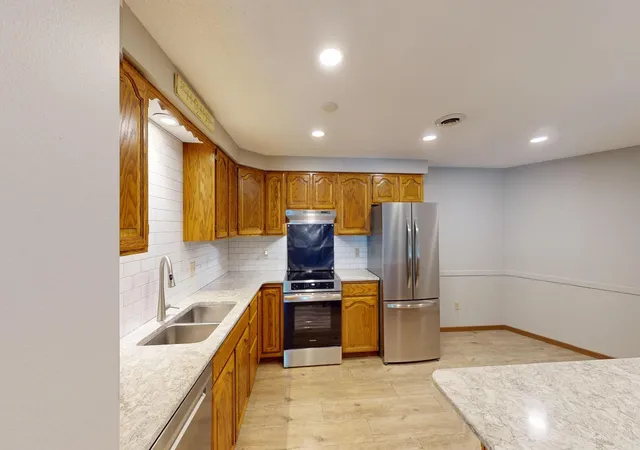 Photo 3 of Sale Pending at 808 Lake Chapeau Dr #105, Albert Lea, MN 56007 | MLS# 7138494 | Listing updated on 2026-09-21