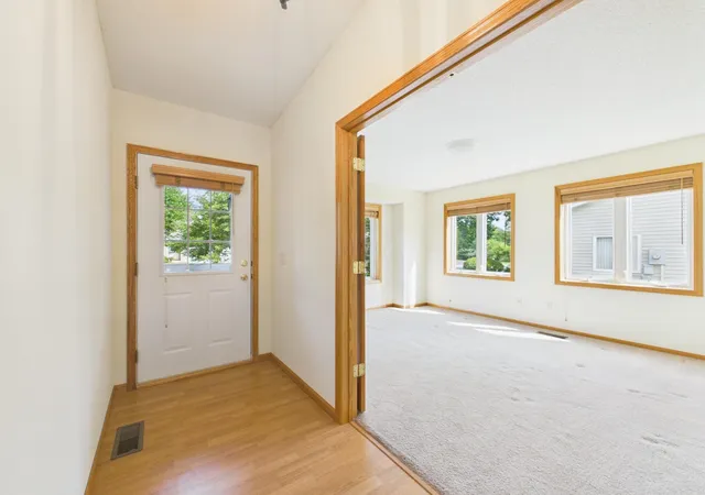 Photo 2 of Single family home for sale at 920 Evergreen Ct, Saint Paul, MN 55127 | MLS# 7138520 | Listing updated on 2026-10-12