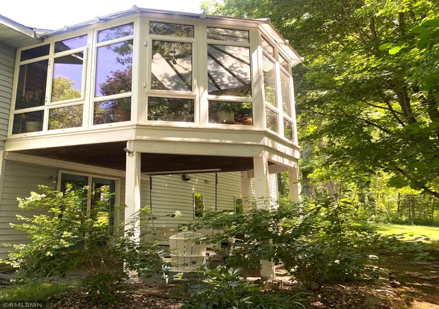 Photo 3 of Single family home for sale at 1713 Siewert St, Red Wing, MN 55066 | MLS# 7138647 | Listing updated on 2026-09-15