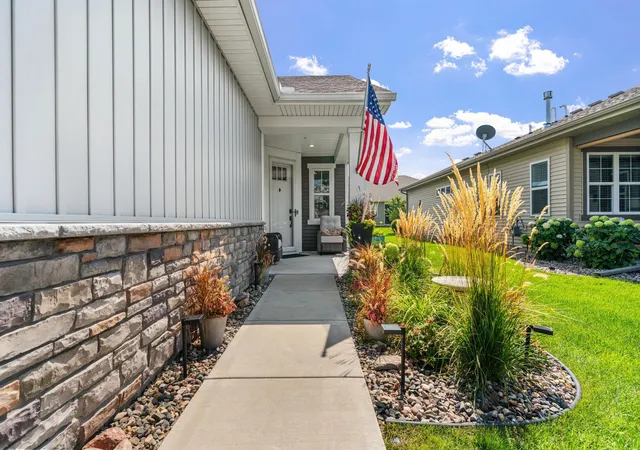 Photo 3 of Single family home for sale at 6525 132nd Lane, Savage, MN 55378 | MLS# 7138658 | Listing updated on 2026-09-14