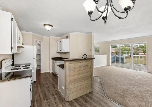 Photo 4 of Single family home for sale at 2313 117th Street E, Burnsville, MN 55337 | MLS# 7138721 | Listing updated on 2026-09-11