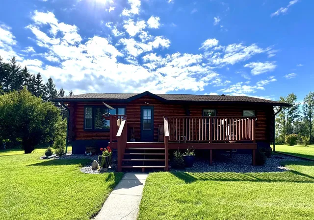 Photo 3 of Single family home for sale at 39090 State Hwy 313, Warroad, MN 56763 | MLS# 7138766 | Listing updated on 2026-09-14