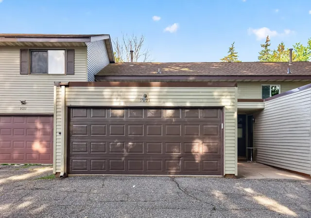 Photo 2 of Single family home for sale at 9091 207th Street W, Lakeville, MN 55044 | MLS# 7138806 | Listing updated on 2026-09-14