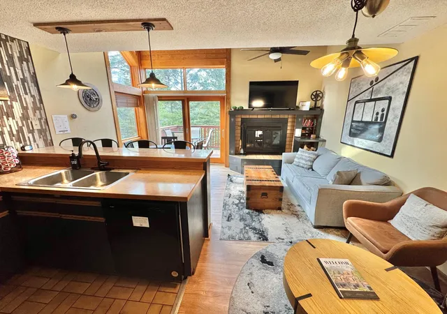 Photo 3 of Single family home for sale at 527 Moose Mountain Dr, Lutsen, MN 55612 | MLS# 7138870 | Listing updated on 2026-09-10
