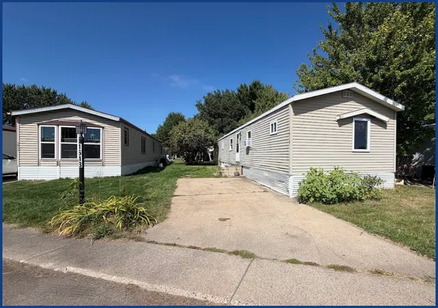 Photo 2 of Single family home for sale at 1613 Deerwood Dr Ne, Andover, MN 55304 | MLS# 7138901 | Listing updated on 2026-09-15