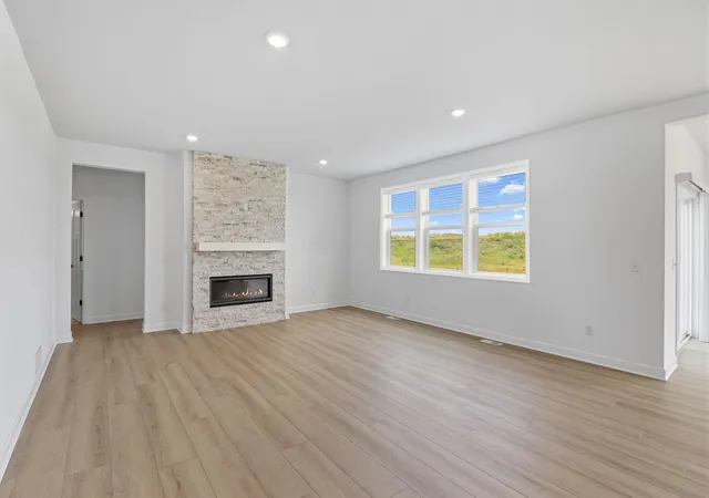 Photo 4 of Single family home for sale at 2714 Wood Duck Trl, Shakopee, MN 55379 | MLS# 7138908 | Listing updated on 2026-09-15