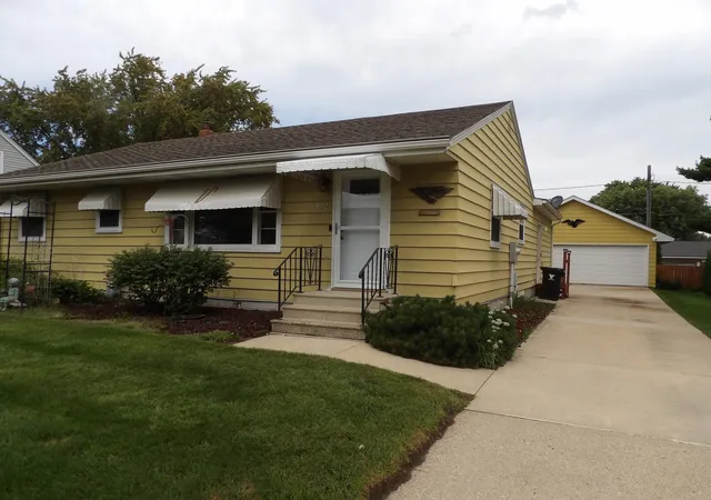 Photo 1 of Single family home for sale at 1802 3rd Avenue Nw, Austin, MN 55912 | MLS# 7139016 | Listing updated on 2026-09-14