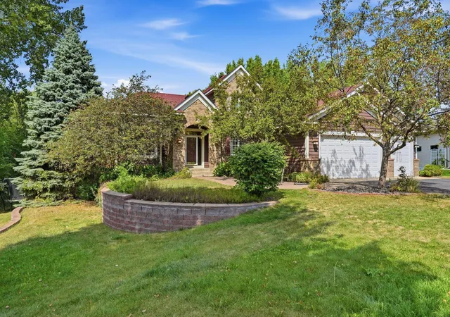 Photo 1 of Single family home for sale at 1659 Lakeland Cir, Hugo, MN 55038 | MLS# 7139017 | Listing updated on 2026-09-11