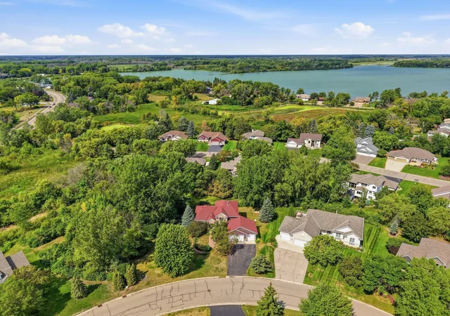 Photo 2 of Single family home for sale at 1659 Lakeland Cir, Hugo, MN 55038 | MLS# 7139017 | Listing updated on 2026-09-11