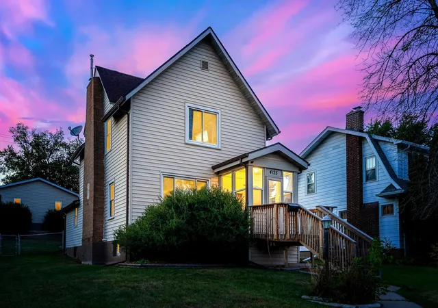 Photo 2 of Sale Pending at 4125 W 6th Street, Duluth, MN 55807 | MLS# 7139031 | Listing updated on 2026-09-15