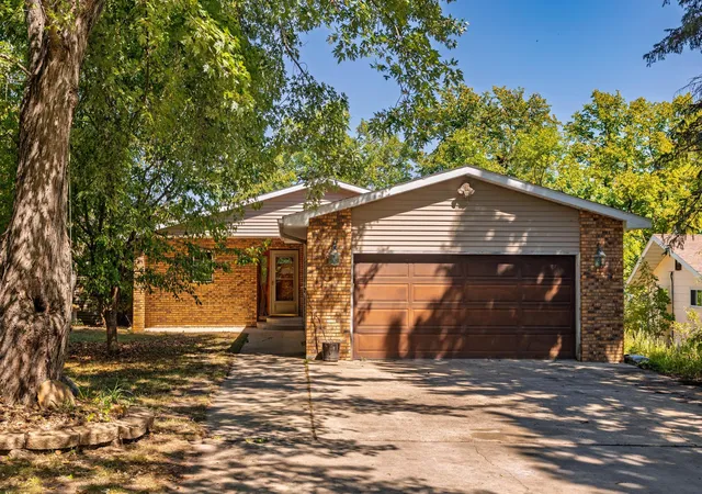 Photo 1 of Single family home for sale at 691 Brophy Shrs Rd Nw, Alexandria, MN 56308 | MLS# 7139077 | Listing updated on 2026-10-01