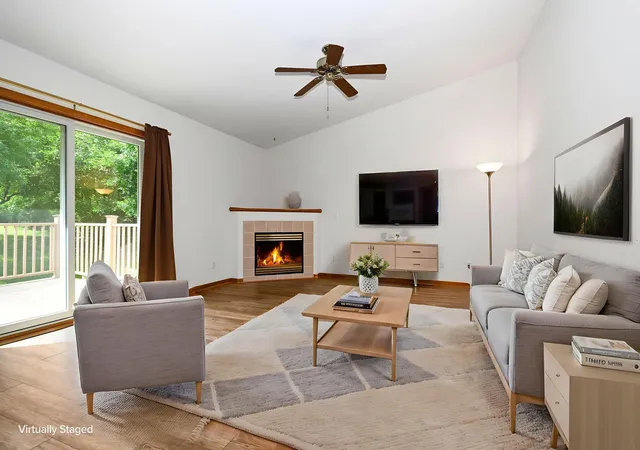 Photo 2 of Single family home for sale at 3761 Robin Ln, Saint Paul, MN 55122 | MLS# 7139092 | Listing updated on 2026-10-01