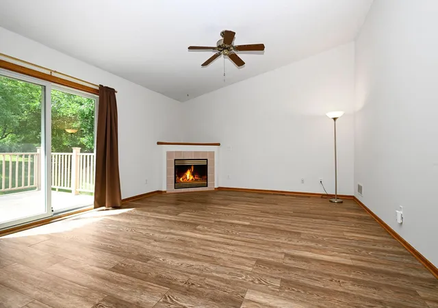 Photo 3 of Single family home for sale at 3761 Robin Ln, Saint Paul, MN 55122 | MLS# 7139092 | Listing updated on 2026-10-01