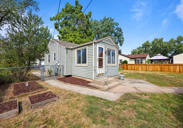 Photo 3 of Single family home for sale at 4742 Zane Ave N, Minneapolis, MN 55429 | MLS# 7139221 | Listing updated on 2026-09-09