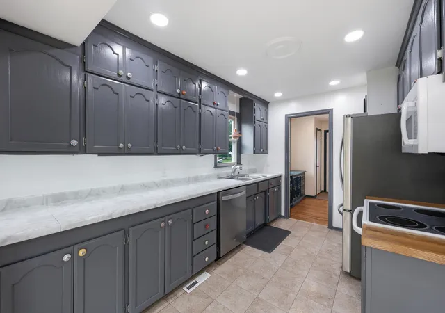 Photo 4 of Single family home for sale at 4742 Zane Ave N, Minneapolis, MN 55429 | MLS# 7139221 | Listing updated on 2026-09-09