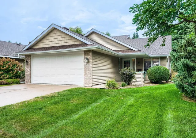 Photo 1 of Single family home for sale at 1513 Carleton Dr, Hastings, MN 55033 | MLS# 7139255 | Listing updated on 2026-09-14