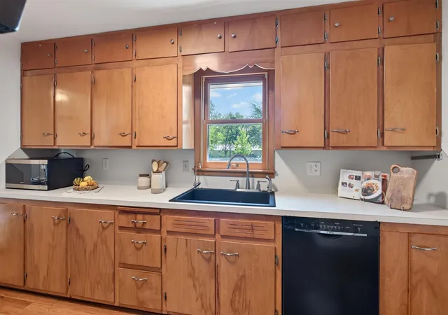 Photo 3 of Single family home for sale at 4251 Hickory St, Red Wing, MN 55066 | MLS# 7139303 | Listing updated on 2026-09-14