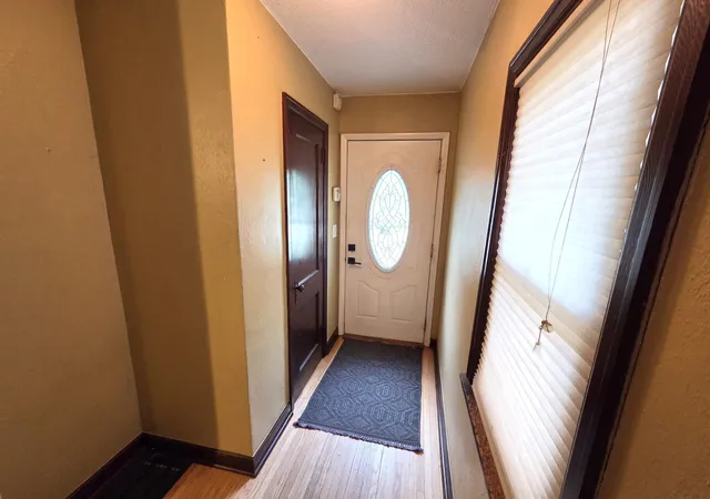 Photo 4 of Single family home for sale at 612 5th Avenue SE, Saint Cloud, MN 56304 | MLS# 7139370 | Listing updated on 2026-09-11