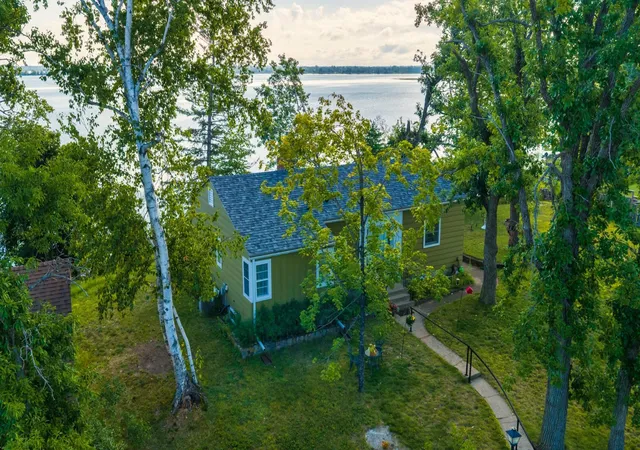 Photo 2 of Single family home for sale at 2001 S Lake Irving Dr Sw, Bemidji, MN 56601 | MLS# 7139452 | Listing updated on 2026-09-14