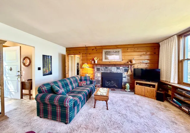 Photo 3 of Single family home for sale at 2001 S Lake Irving Dr Sw, Bemidji, MN 56601 | MLS# 7139452 | Listing updated on 2026-09-14