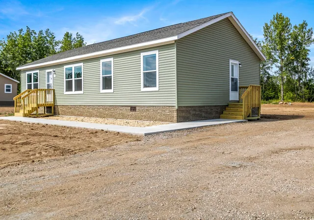 Photo 2 of Single family home for sale at 110 Eagle Dr, Sandstone, MN 55072 | MLS# 7139461 | Listing updated on 2026-09-30