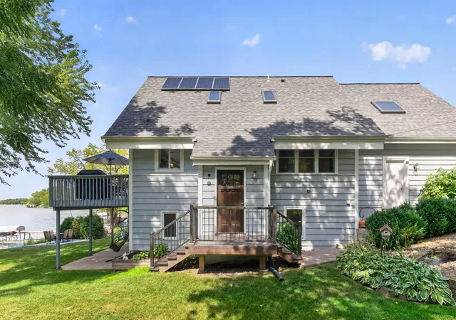 Photo 3 of Single family home for sale at 2937 Lake Shore Ave, Maple Plain, MN 55359 | MLS# 7139470 | Listing updated on 2026-09-10