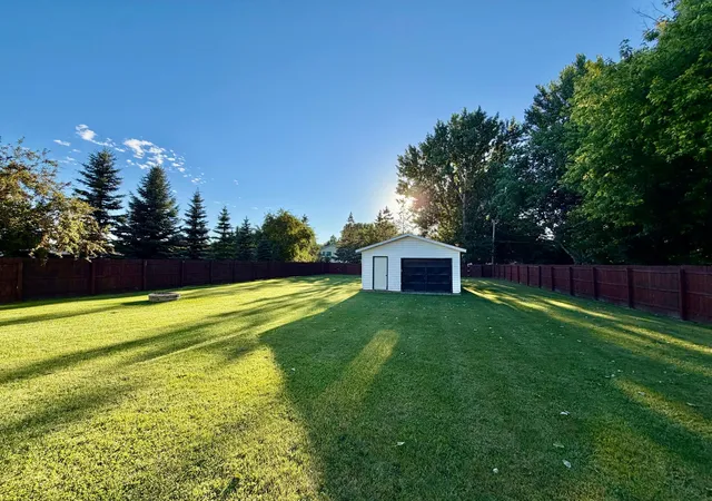 Photo 3 of Sale Pending at 313 10th Avenue Ne, Roseau, MN 56751 | MLS# 7139510 | Listing updated on 2026-09-11