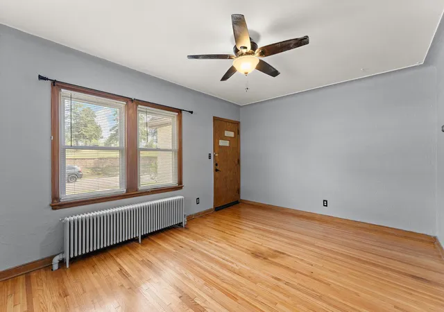 Listing Photo 4 - Condo for sale in building located at 829 Brown Ave, Saint Paul, MN 55107