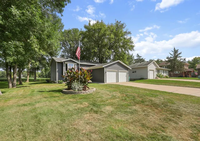 Photo 2 of Single family home for sale at 1612 Birch Ave N, Glencoe, MN 55336 | MLS# 7139527 | Listing updated on 2026-09-10