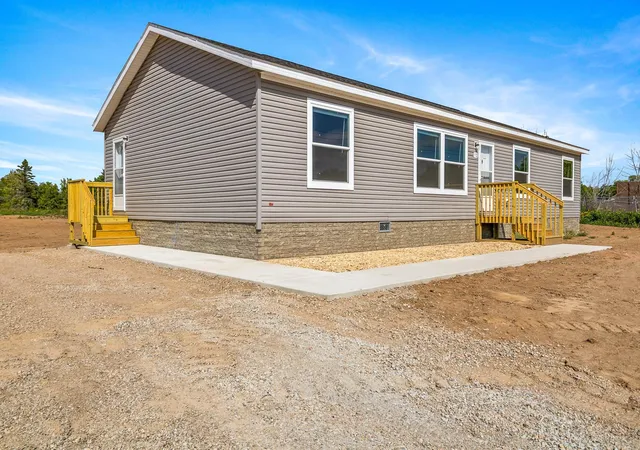 Photo 2 of Single family home for sale at 112 Eagle Dr, Sandstone, MN 55072 | MLS# 7139602 | Listing updated on 2026-09-30
