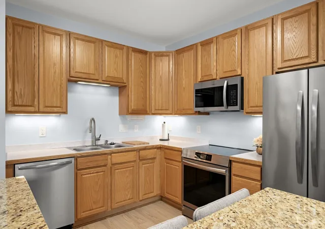 Listing Photo 4 - Condo for sale in building located at 4824 E 53Rd St, Minneapolis, MN 55417 - Unit #301