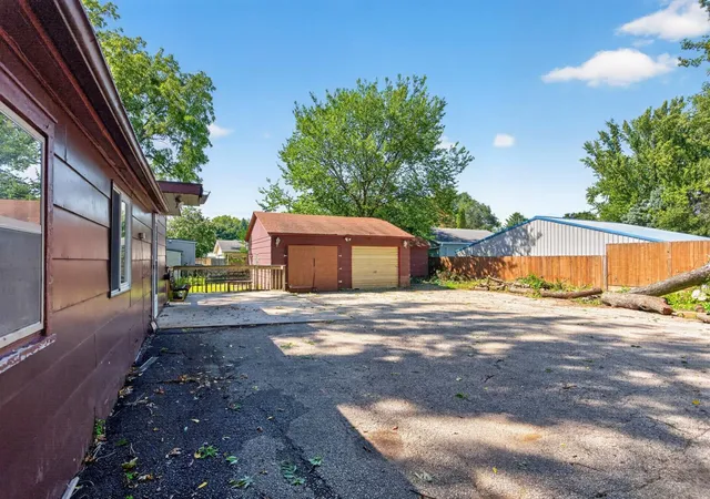 Photo 3 of Single family home for sale at 215 18th Street Se, Rochester, MN 55904 | MLS# 7139740 | Listing updated on 2026-09-10