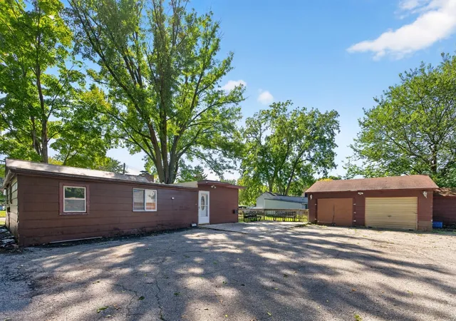 Photo 4 of Single family home for sale at 215 18th Street SE, Rochester, MN 55904 | MLS# 7139740 | Listing updated on 2026-09-10