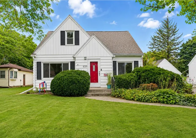 Photo 1 of Single family home for sale at 620 Truman Ave, Owatonna, MN 55060 | MLS# 7139748 | Listing updated on 2026-09-12