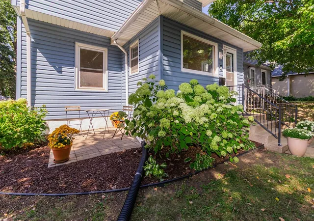 Photo 2 of Sale Pending at 3906 Tyler St Ne, Minneapolis, MN 55421 | MLS# 7139771 | Listing updated on 2026-09-28