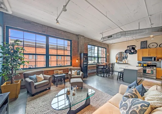 Photo 2 of Condo for sale at 250 Park Ave #614, Minneapolis, MN 55415 | MLS# 7139829 | Listing updated on 2026-09-30
