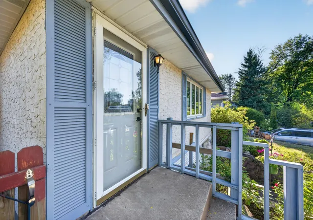 Photo 3 of Single family home for sale at 766 Idaho Ave E, Saint Paul, MN 55106 | MLS# 7139870 | Listing updated on 2026-09-11